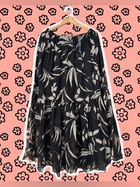 Banana Republic Black Maxi Skirt with Cream Leaf Print